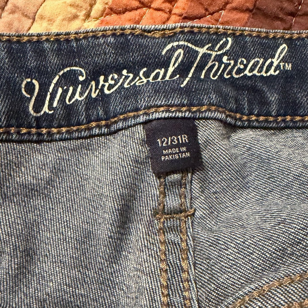 Universal Thread Denim Jeans - Picture 3 of 7